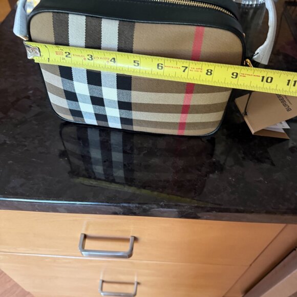 Burberry 1000% Authentic, Large Camera Cross Body Bag - Picture 5 of 7